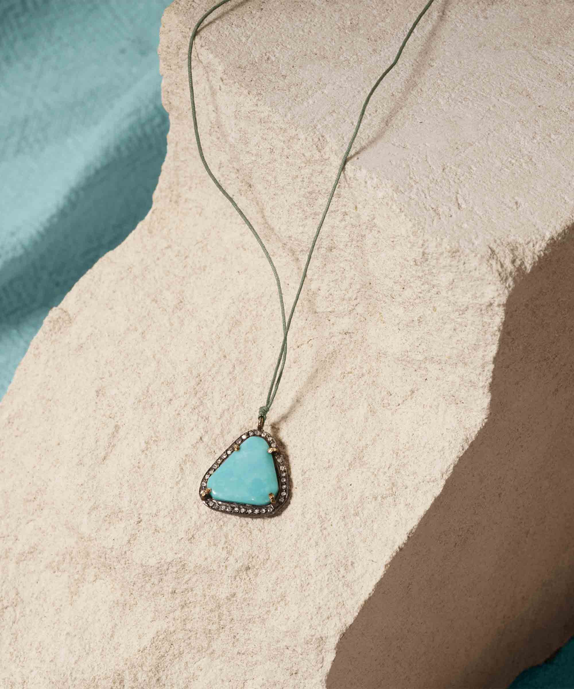 CALA MONTJOI COMMUNICATION